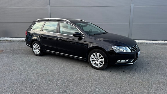 Volkswagen Passat 2 of 5