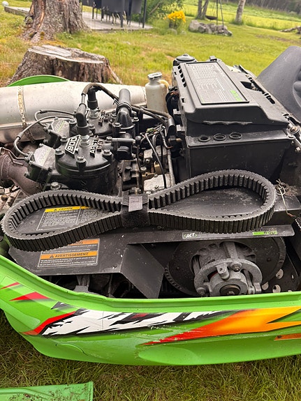 Arctic-cat ZR 900 | Sno Pro Early Built | kun 2 982 km | tilnærmet strøken klenodium 10 of 18