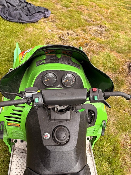 Arctic-cat ZR 900 | Sno Pro Early Built | kun 2 982 km | tilnærmet strøken klenodium 7 of 18