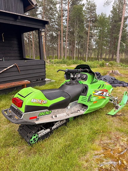 Arctic-cat ZR 900 | Sno Pro Early Built | kun 2 982 km | tilnærmet strøken klenodium 4 of 18