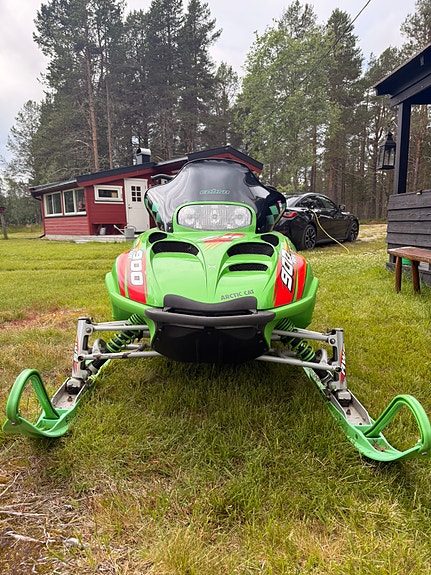 Arctic-cat ZR 900 | Sno Pro Early Built | kun 2 982 km | tilnærmet strøken klenodium 2 of 18