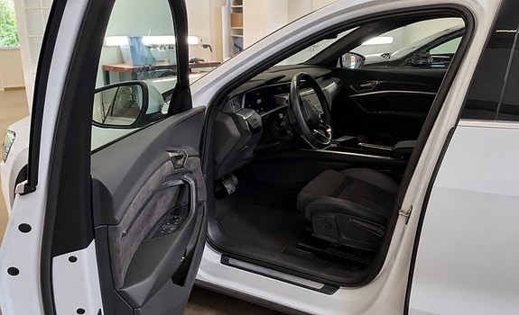 Audi e-tron Sportback 9 of 9