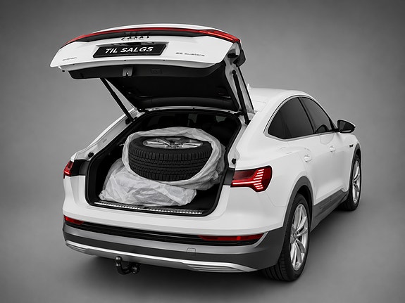 Audi e-tron Sportback 8 of 9