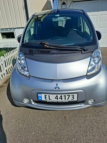 Mitsubishi i-Miev 3 of 11