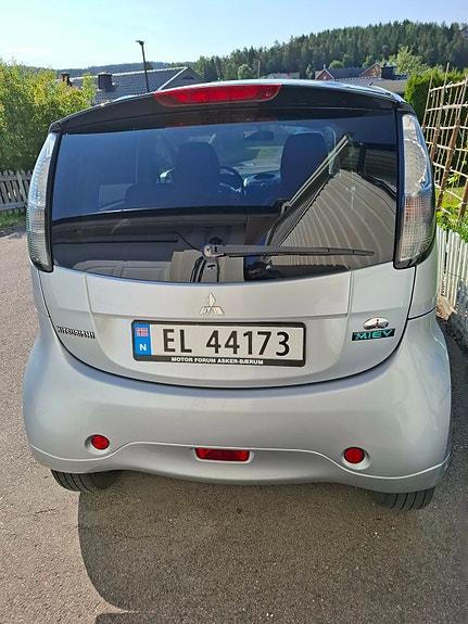 Mitsubishi i-Miev 9 of 11