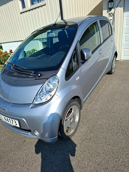 Mitsubishi i-Miev 6 of 11