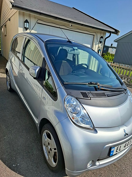 Mitsubishi i-Miev 4 of 11