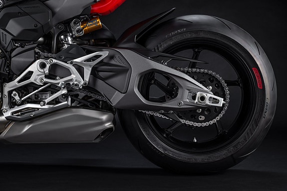 Ducati Streetfighter V4S 7 of 10