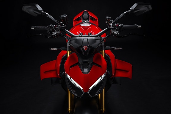 Ducati Streetfighter V4S 5 of 5