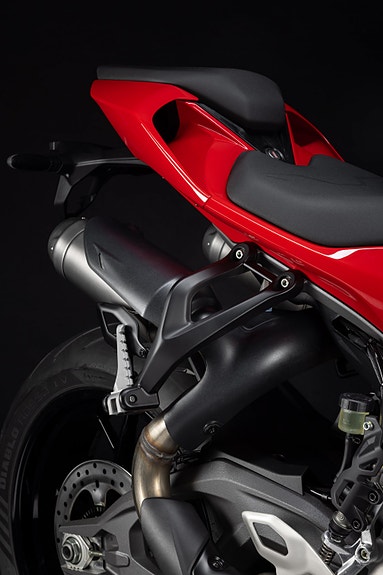Ducati Streetfighter V2/V2S 7 of 16