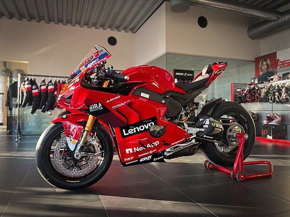 Ducati Panigale V4 Bagnaia World Champion Replica 4 of 5