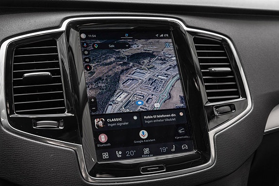 Volvo XC90 27 of 30