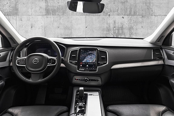 Volvo XC90 18 of 30