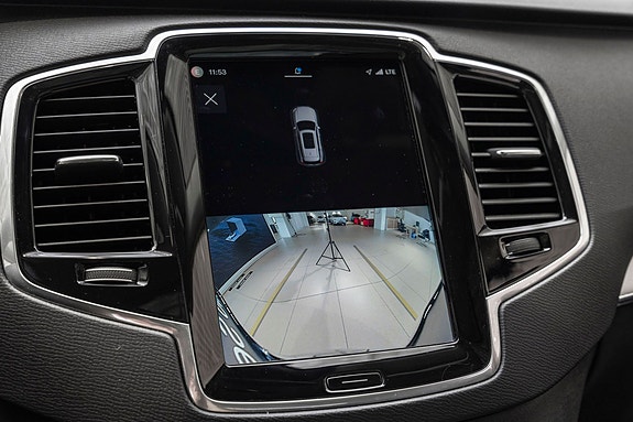 Volvo XC90 25 of 30