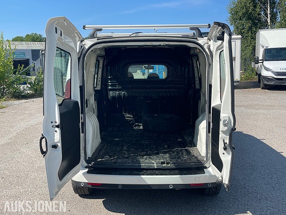 Fiat Doblo 4 of 5