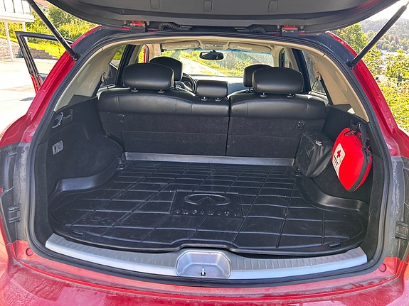 Infiniti FX35 10 of 10