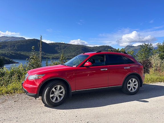 Infiniti FX35 4 of 10