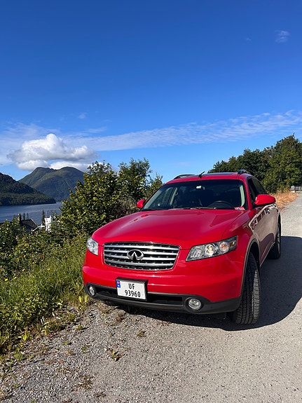 Infiniti FX35 3 of 10