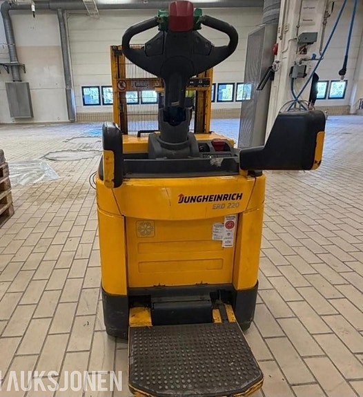 Jungheinrich ERD220 KLPF 3 of 5