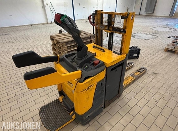Jungheinrich ERD220 KLPF 4 of 5