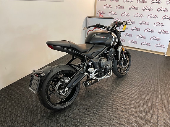 Triumph Trident 660 *** MIVV EFFEKTANLEGG * SERVICE/GARANTI *** 7 of 30