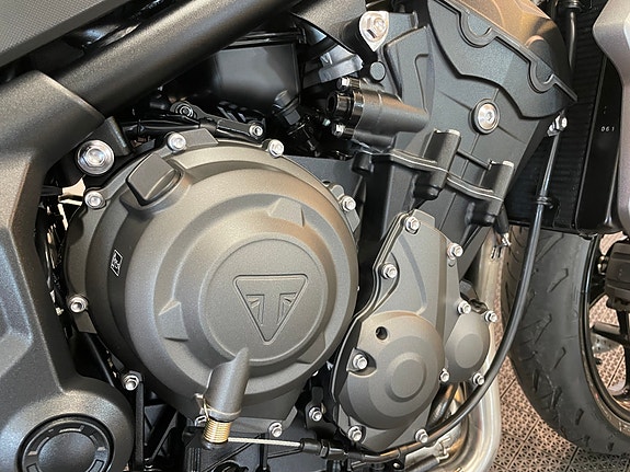 Triumph Trident 660 *** MIVV EFFEKTANLEGG * SERVICE/GARANTI *** 20 of 30
