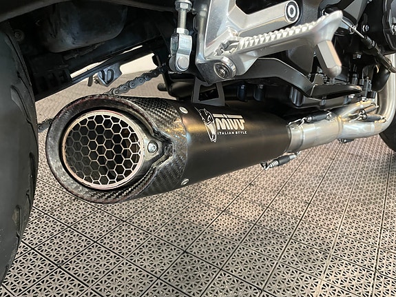 Triumph Trident 660 *** MIVV EFFEKTANLEGG * SERVICE/GARANTI *** 16 of 30