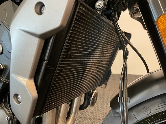 Triumph Trident 660 *** MIVV EFFEKTANLEGG * SERVICE/GARANTI *** 28 of 30
