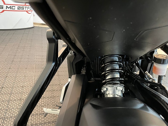 Triumph Trident 660 *** MIVV EFFEKTANLEGG * SERVICE/GARANTI *** 12 of 30