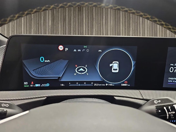 Kia EV6 8 of 15