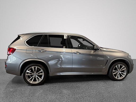 BMW X5 4 of 5