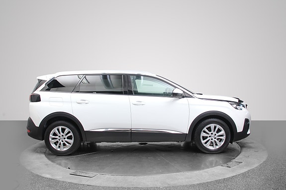 Peugeot 5008 4 of 5