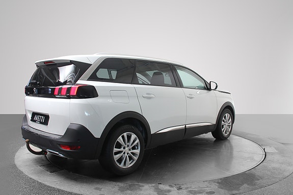 Peugeot 5008 5 of 5