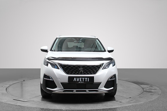 Peugeot 5008 2 of 5