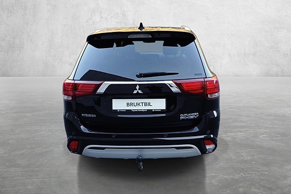 Mitsubishi Outlander 4 of 5