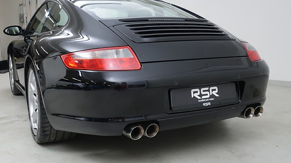 Porsche 911 4 of 27