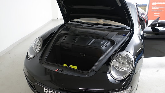 Porsche 911 16 of 27