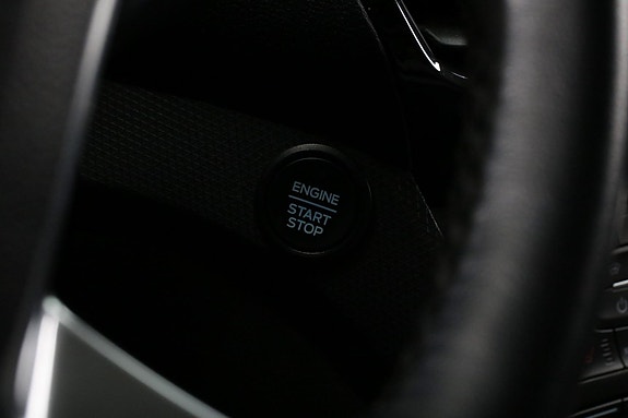Ford Transit Connect 16 of 25