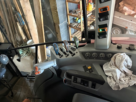 Valtra A115 10 of 24