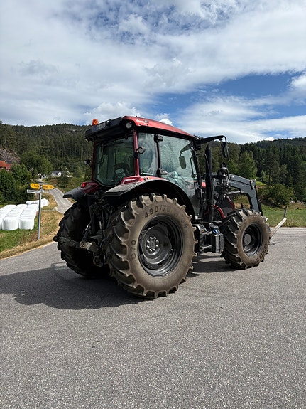 Valtra A115 4 of 24