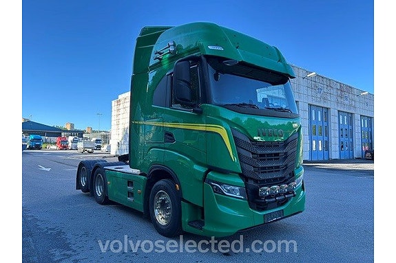 Iveco S-WAY 2 of 5