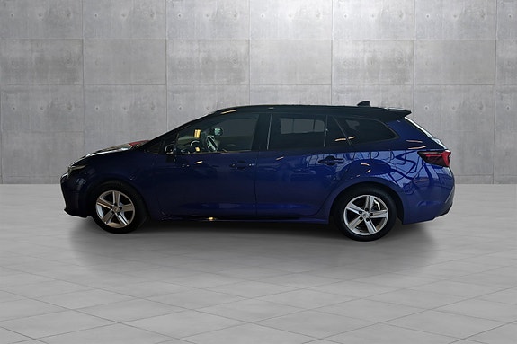 Toyota Corolla 3 of 27