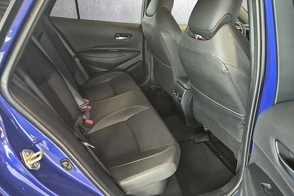 Toyota Corolla 21 of 27