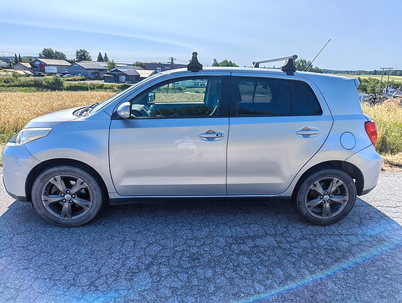 Toyota Urban Cruiser 2 of 10