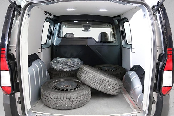 Volkswagen Caddy 5 of 22