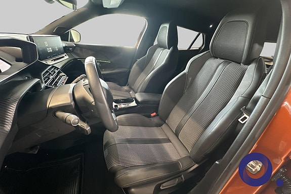 Peugeot e-2008 16 of 16