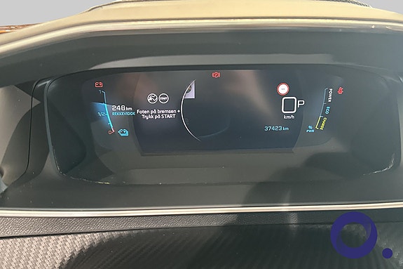 Peugeot e-2008 15 of 16