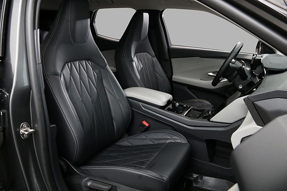 Ford Explorer 13 of 27