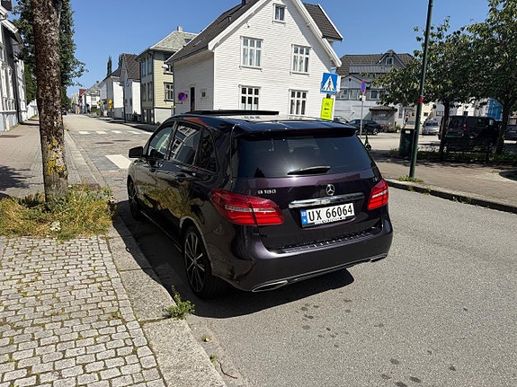 Mercedes-Benz B180 5 of 30