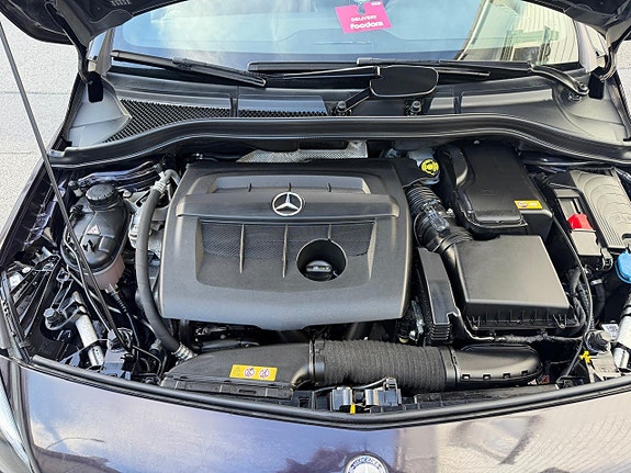 Mercedes-Benz B180 7 of 30